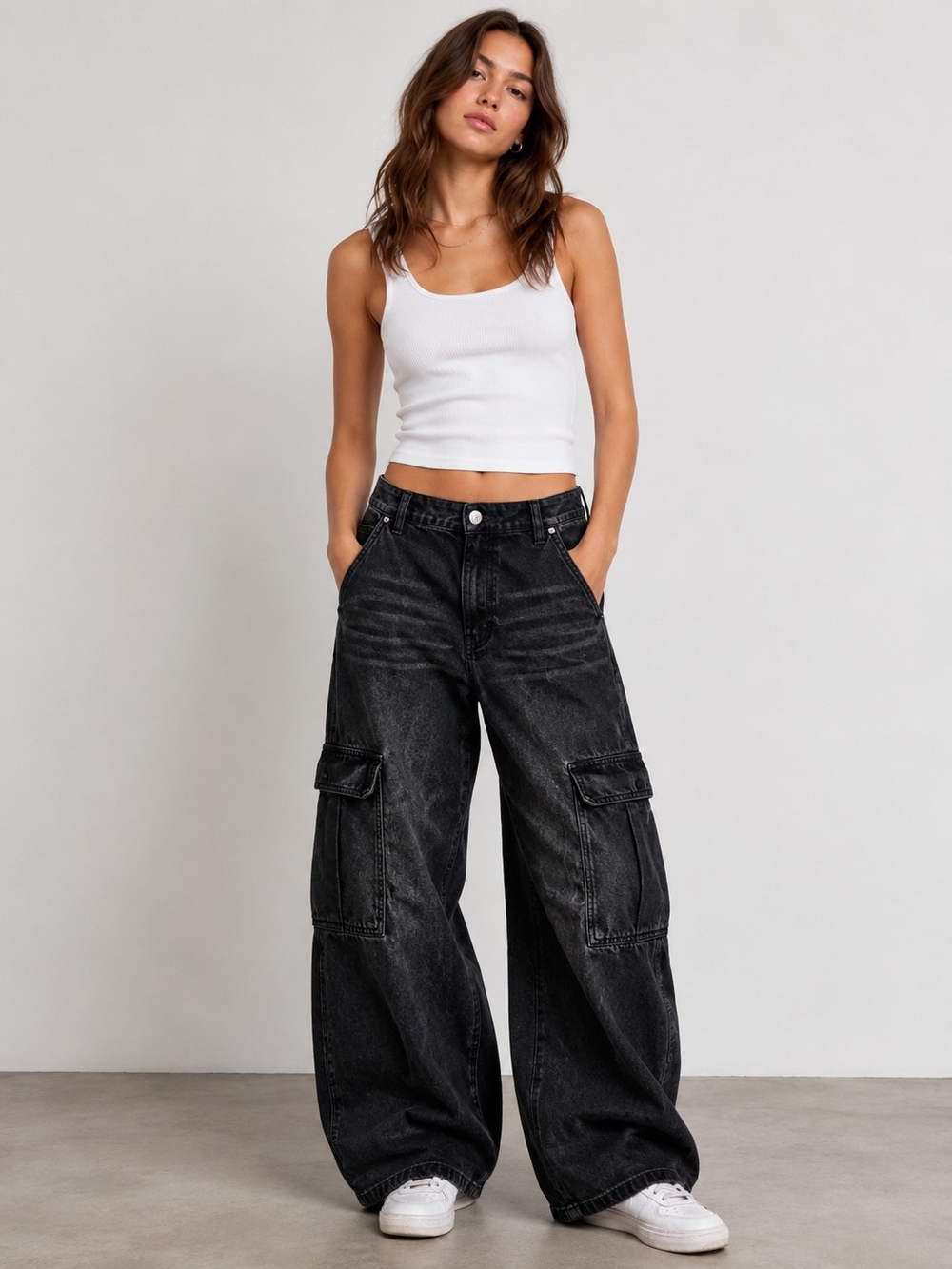 American Eagle Super High Rise Baggy Wide Leg Cargo Jeans – Women's Size 4 - Picture 1 of 5